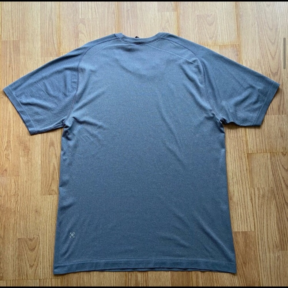 Lululemon Men’s SS metal vent tech 2.0 light blue